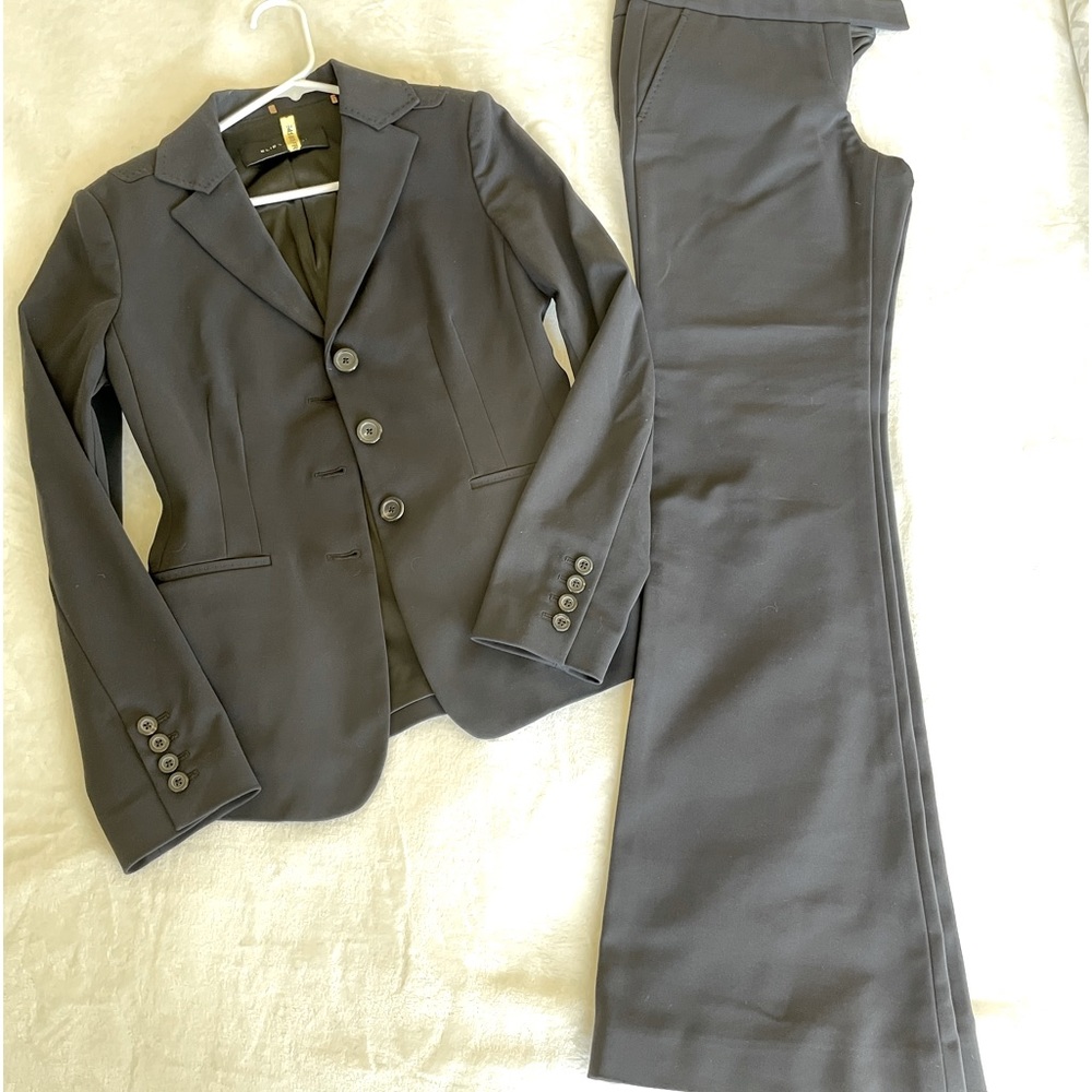 Black stretchy Elie Tahari Suit